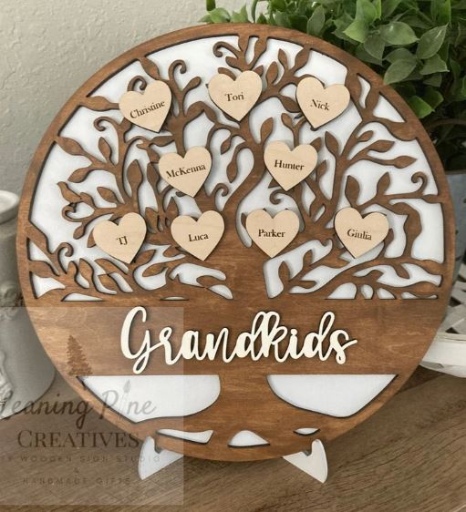 Personalized Family Tree Grandkids Sign – Wooden Heart Name Plaque Gift for Grandma & Grandpa